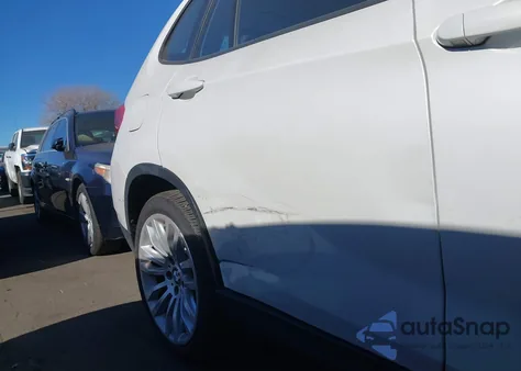 2013 BMW X1 Sdrive28I from USA, damaged, VIN WBAVM1C50DVW43235